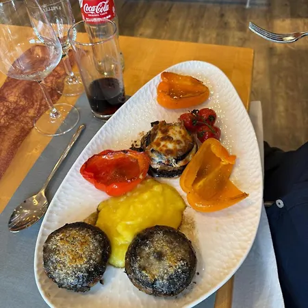 Randazzo Burgcafe' Hotel